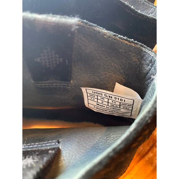 UGG Austin Ankle Boot, Women’s US 7.5, Black Suede, Western Boot, Bootie - Picture 6 of 6